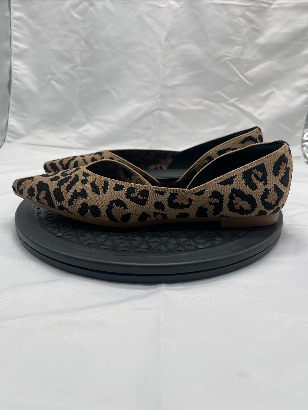 NEW Vivaia Pointed Toe D'Orsay Flats Melia Leopard Print
